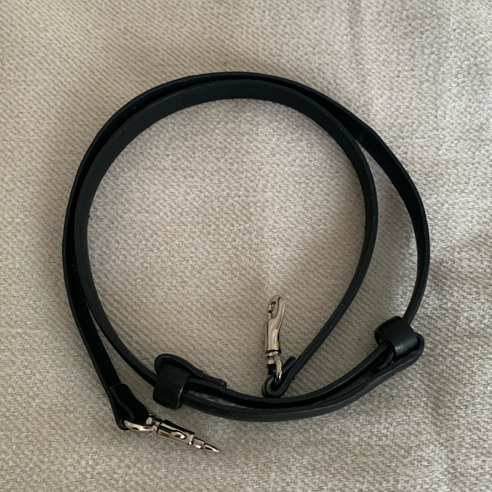 Danier Leather Strap for Bags or Wallets 21”-36” Adjustable Black